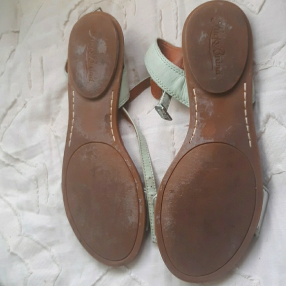 Sandals - Picture 2 of 4